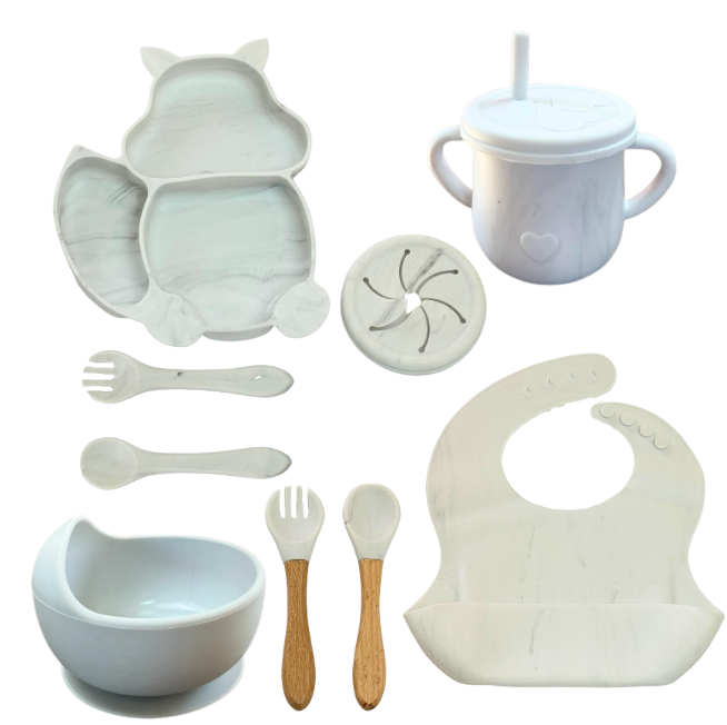 Set 10 piese diversificare bebeluși și copii din silicon – Bavetă, farfurie compartimentată, bol cu ventuză, tacâmuri, cană și capac pentru gustări