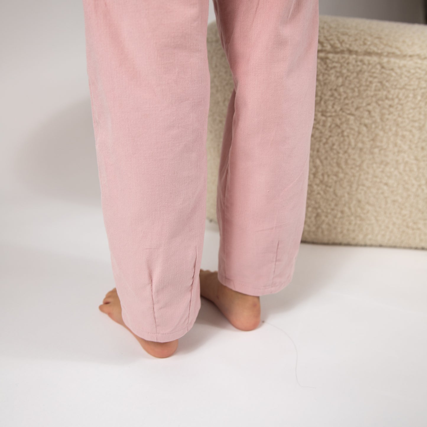 Pantaloni roz din catifea