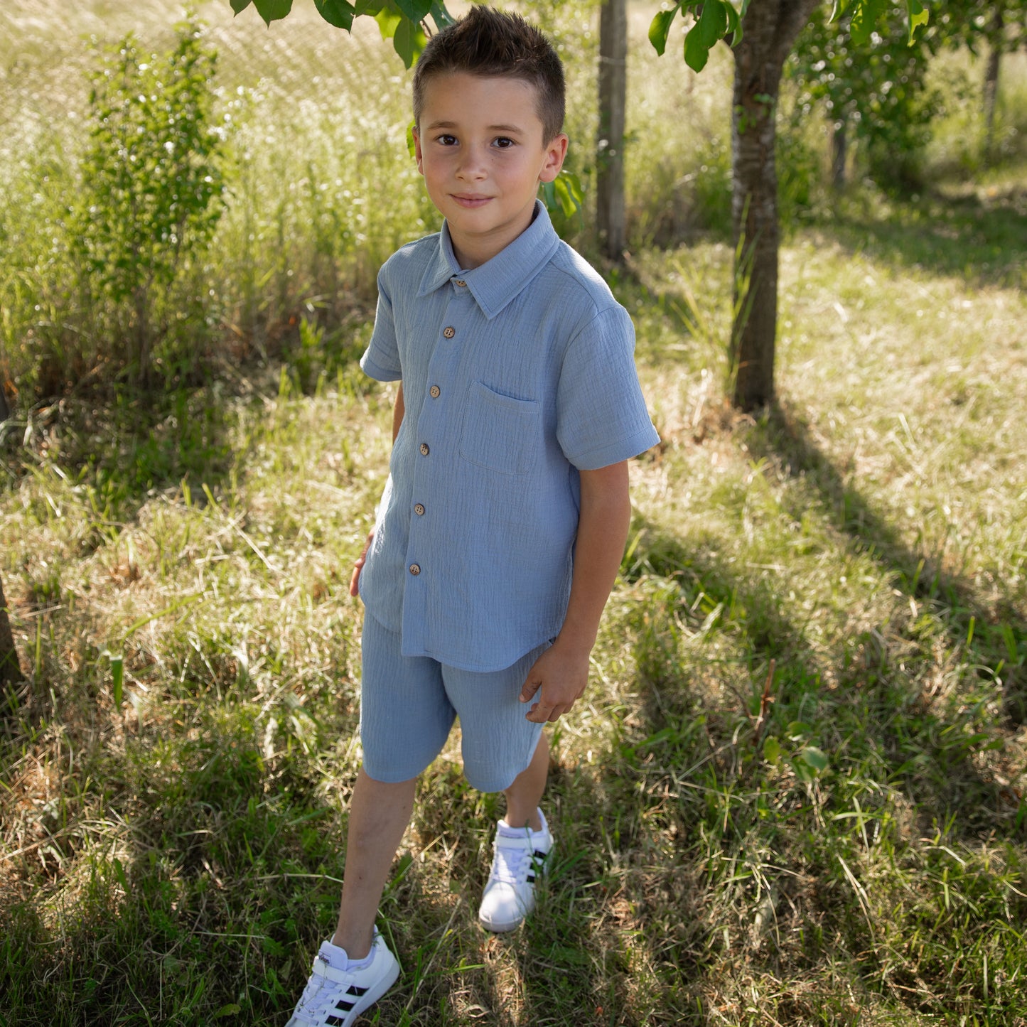 Set albastru camasa cu pantaloni scurti din muselina