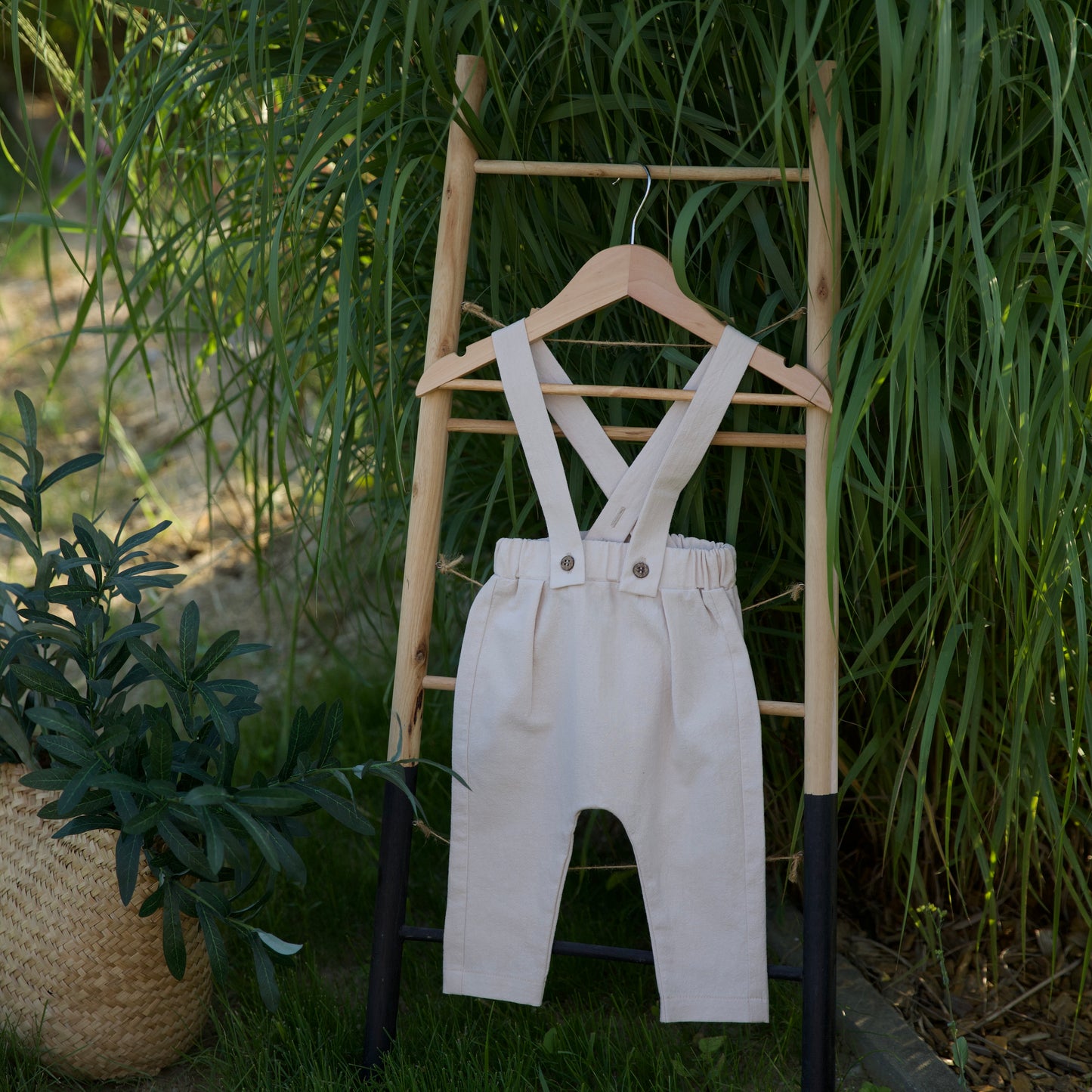 Costum Botez Baieti Bej Vesta Cu Pantaloni