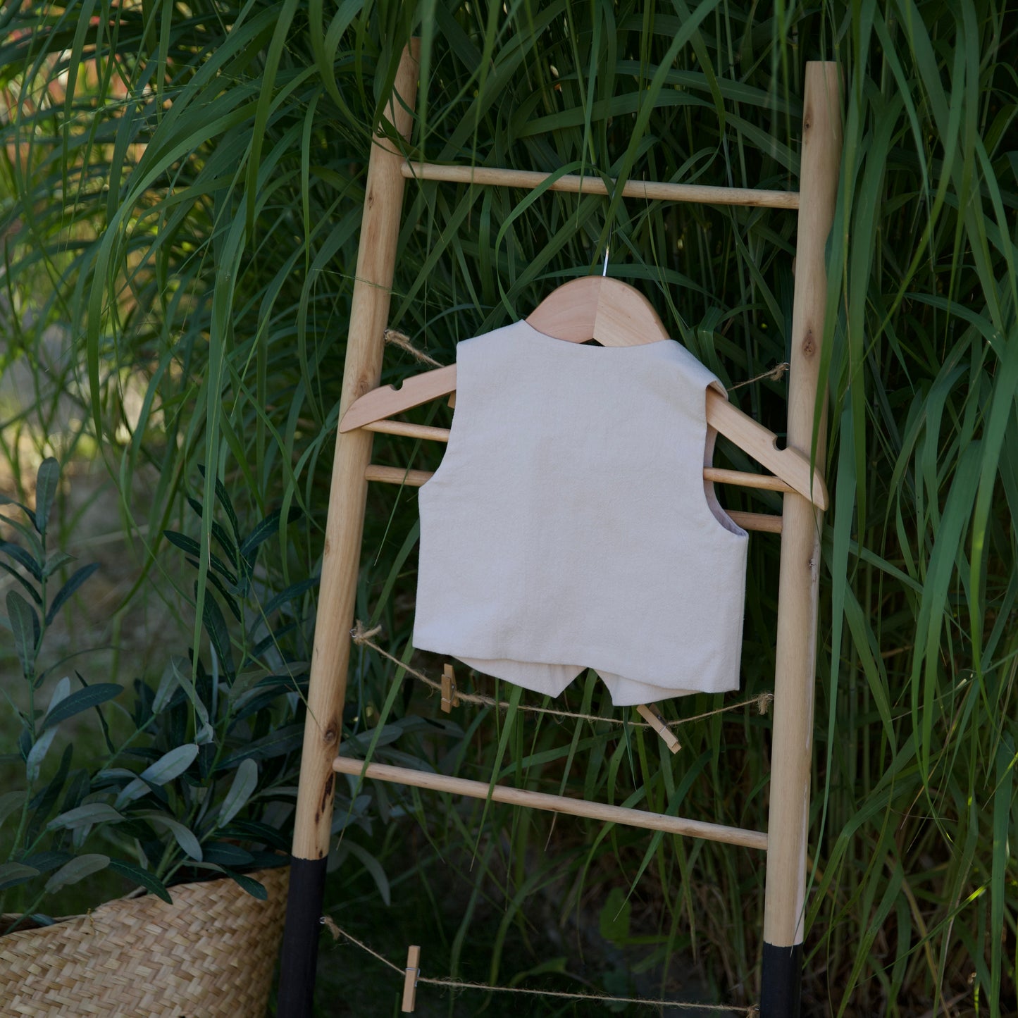 Costum Botez Baieti Bej Vesta Cu Pantaloni