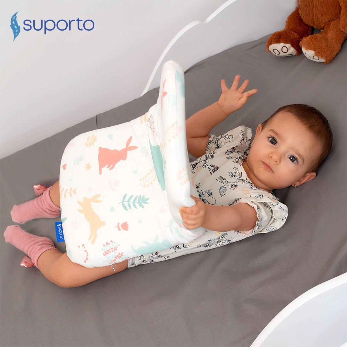 Perna ortopedica Baby pentru nou nascuti 8-24 luni | Multicolora cu Iepurasi | impotriva plagiocefaliei