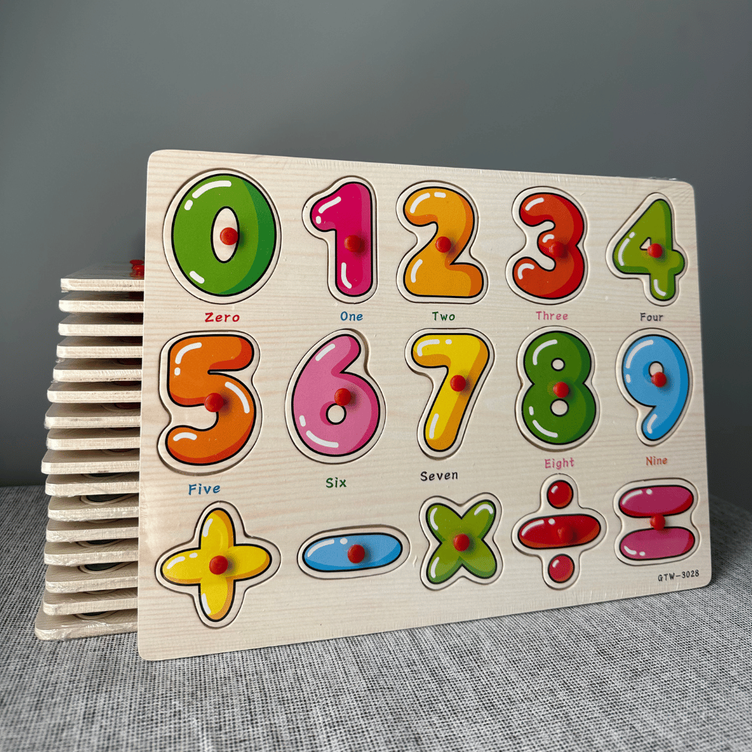 Puzzle incastru din lemn - Numere și operații matematice, 2 ani+