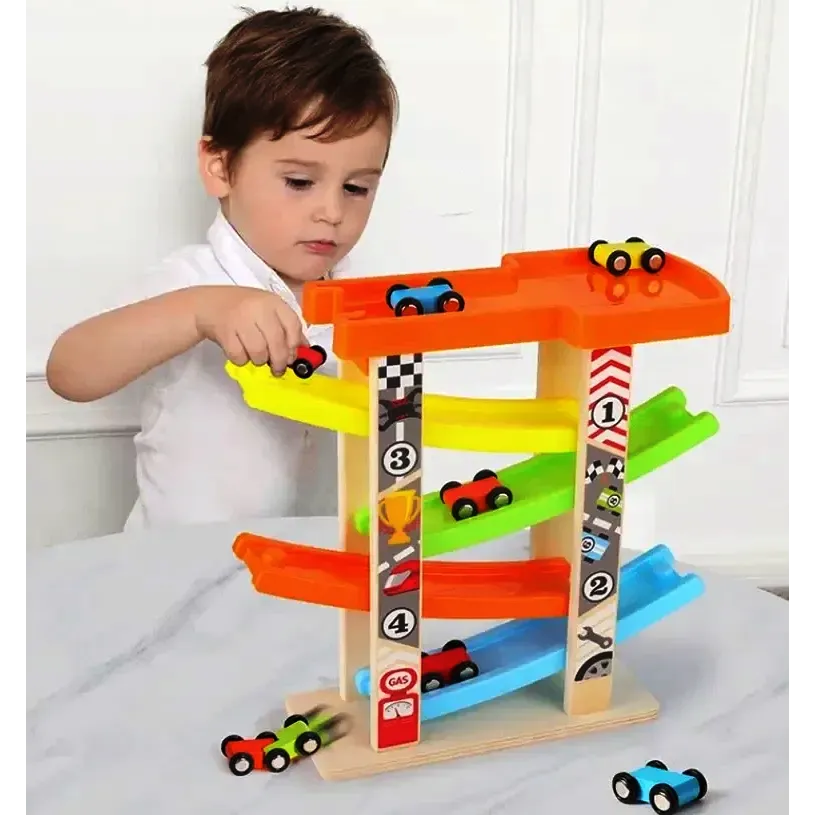 Rampa din lemn cu 4 masinute. Jucărie Montessori