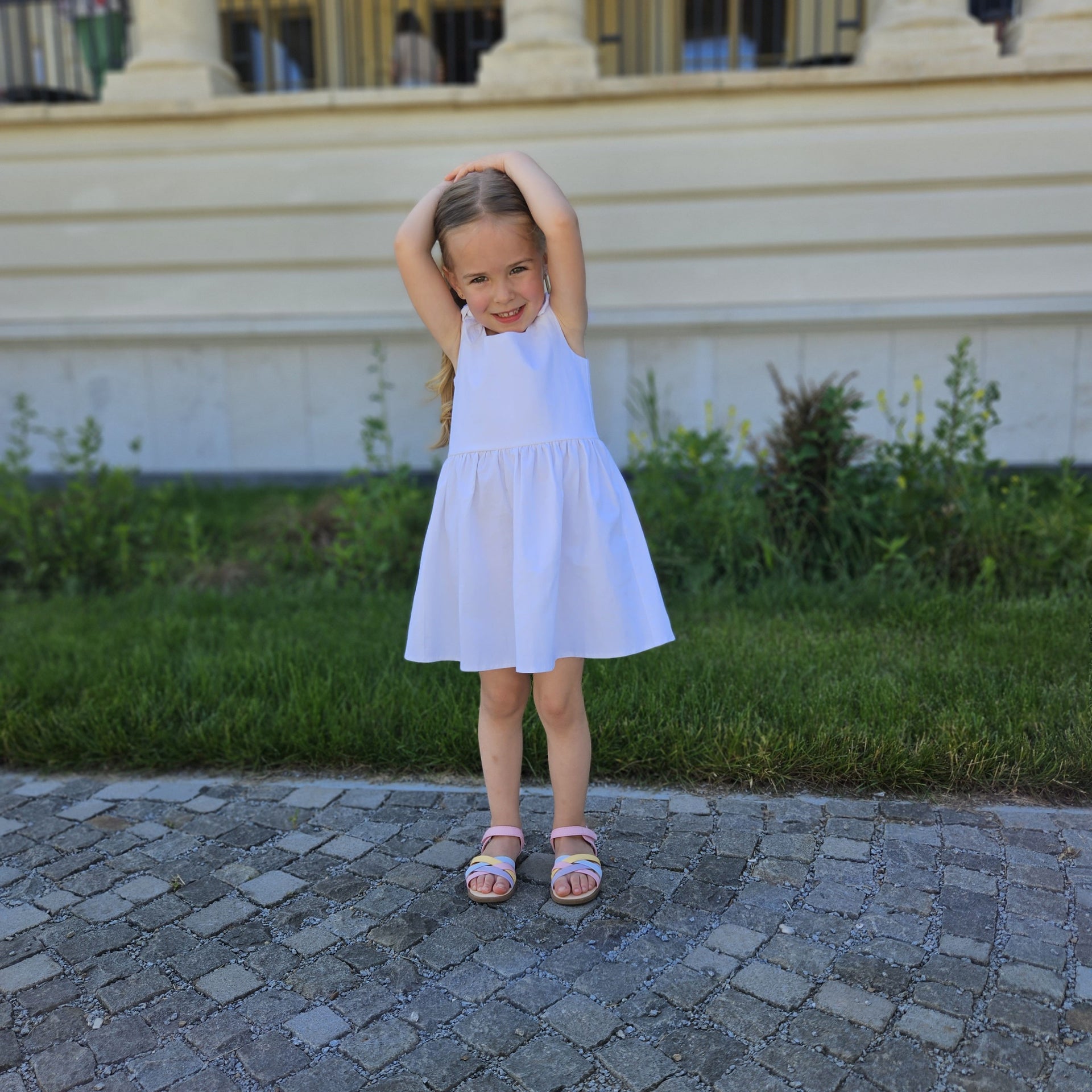 Rochita alba fetite cu bretele