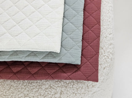 Paturica Bebelusi Din Muselina Matlasata 75x75cm - Bebeboo - Totul pentru copii. Jucării, Hăinuțe, Perne, Mobilier, Textile