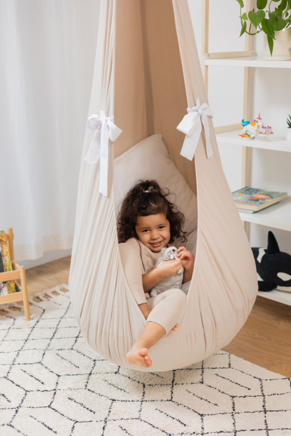 Cocon „Bezea pufoasă”  cu fundițe