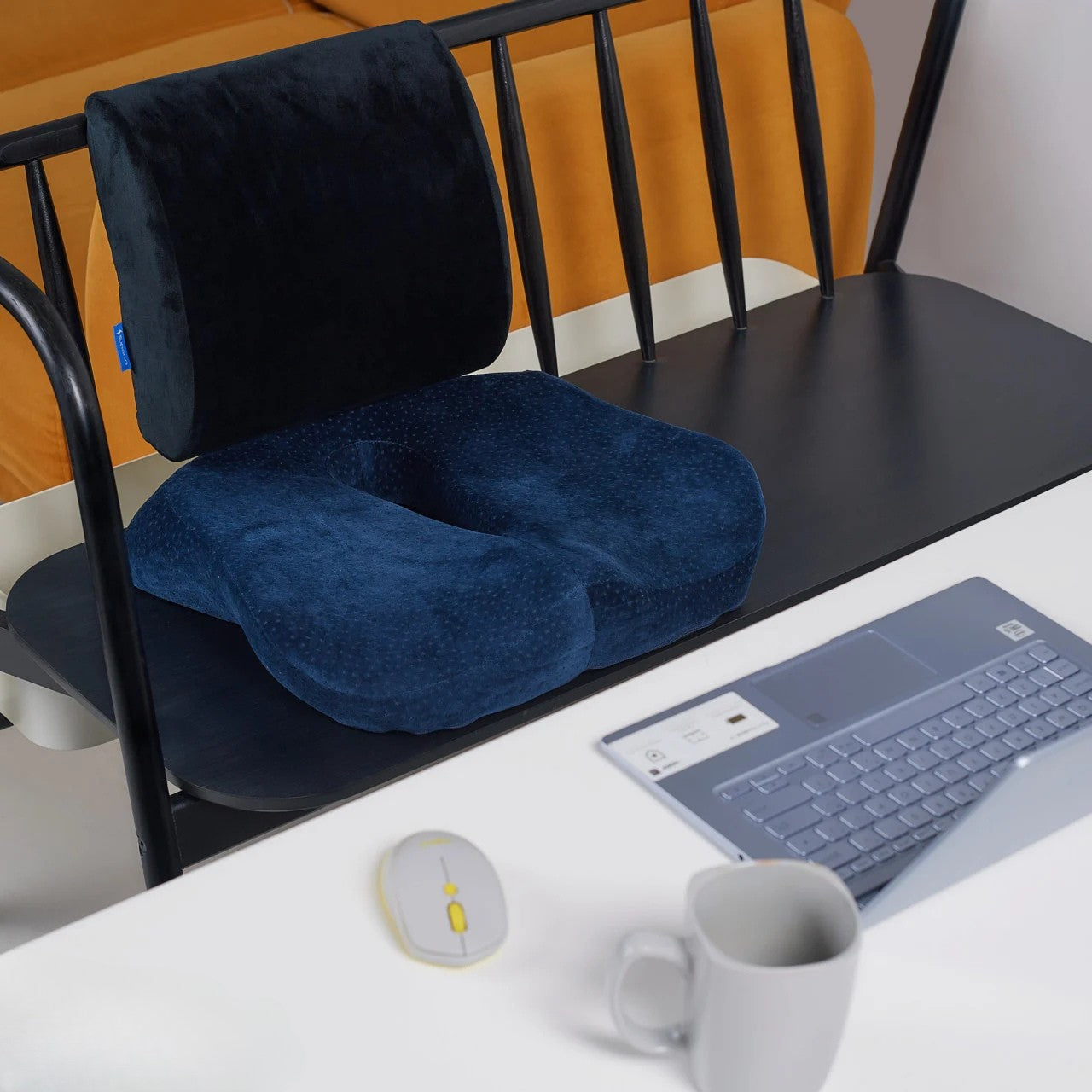 Perna de șezut pentru gravide | Perna Ortopedica de Sezut Navy Blue pentru scaun de birou sau masina, din spuma cu memorie, cu suport pentru Coccis, Albastra