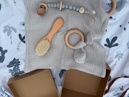 Set cadou nou-născuți - Gri - Bebeboo - Totul pentru copii. Jucării, Hăinuțe, Perne, Mobilier, Textile