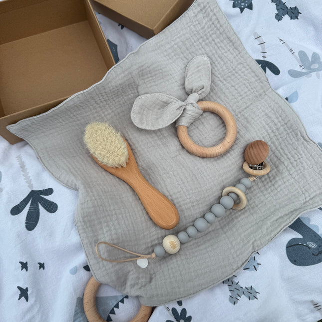 Set cadou nou-născuți - Gri - Bebeboo - Totul pentru copii. Jucării, Hăinuțe, Perne, Mobilier, Textile