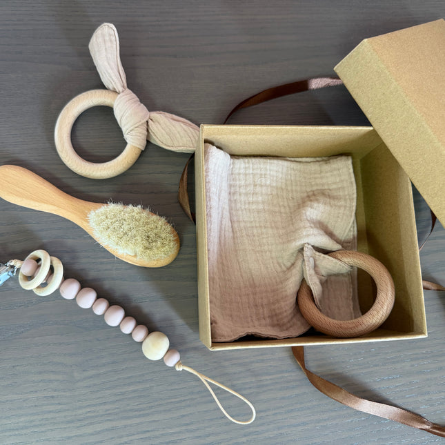 Set cadou nou-născuți - Roz Pal - Bebeboo - Totul pentru copii. Jucării, Hăinuțe, Perne, Mobilier, Textile