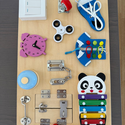 Panou de activitati Montessori. Busy board din lemn - Bebeboo - Totul pentru copii. Jucării, Hăinuțe, Perne, Mobilier, Textile