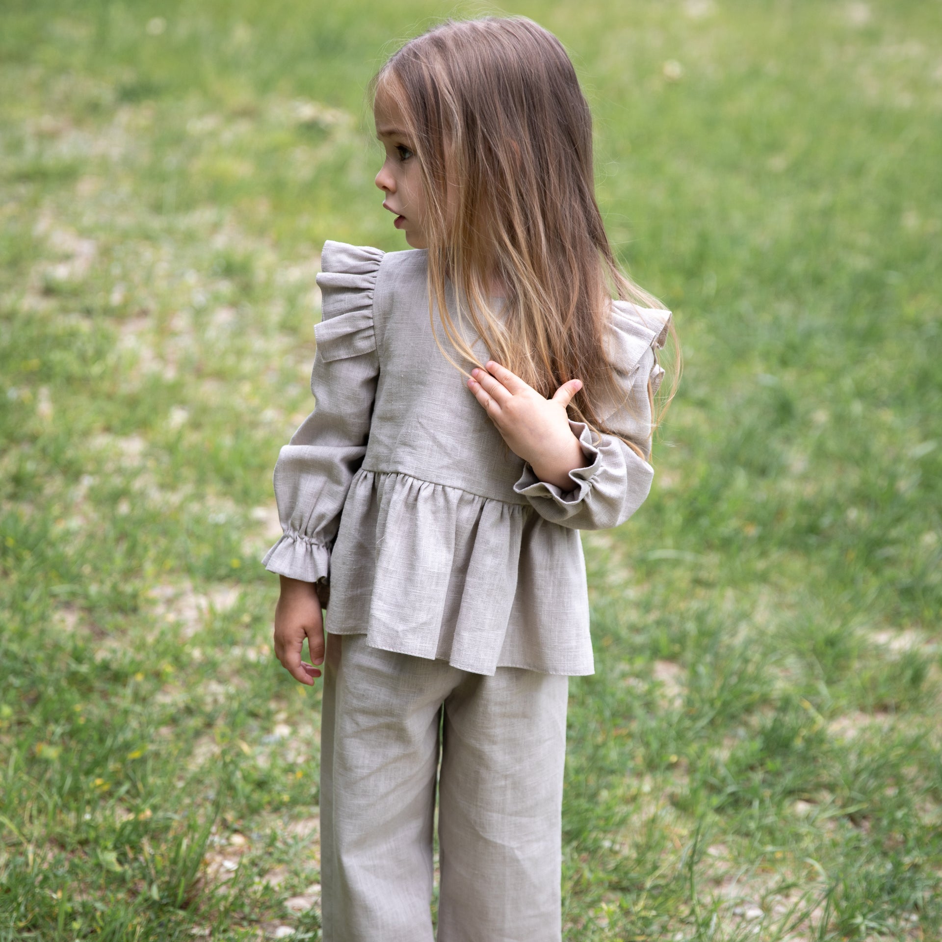 Set bej fete din in 1-10 ani