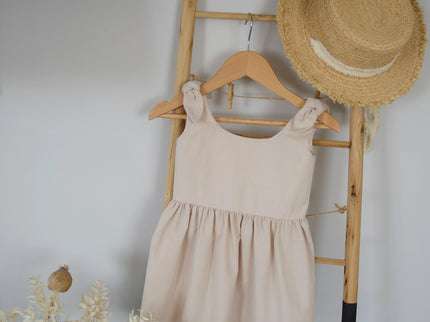 Rochita bej fetite cu bretele - Bebeboo - Totul pentru copii. Jucării, Hăinuțe, Perne, Mobilier, Textile
