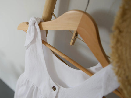 Rochita alba fetite cu bretele - Bebeboo - Totul pentru copii. Jucării, Hăinuțe, Perne, Mobilier, Textile