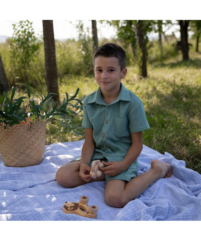 Camasa cu pantaloni scurti din muselina