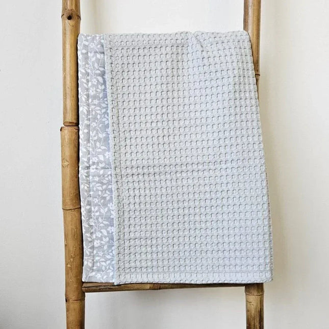 Paturica Pentru Copii Din Muselina Si Bumbac Waffle 75x95 cm - Bebeboo - Totul pentru copii. Jucării, Hăinuțe, Perne, Mobilier, Textile