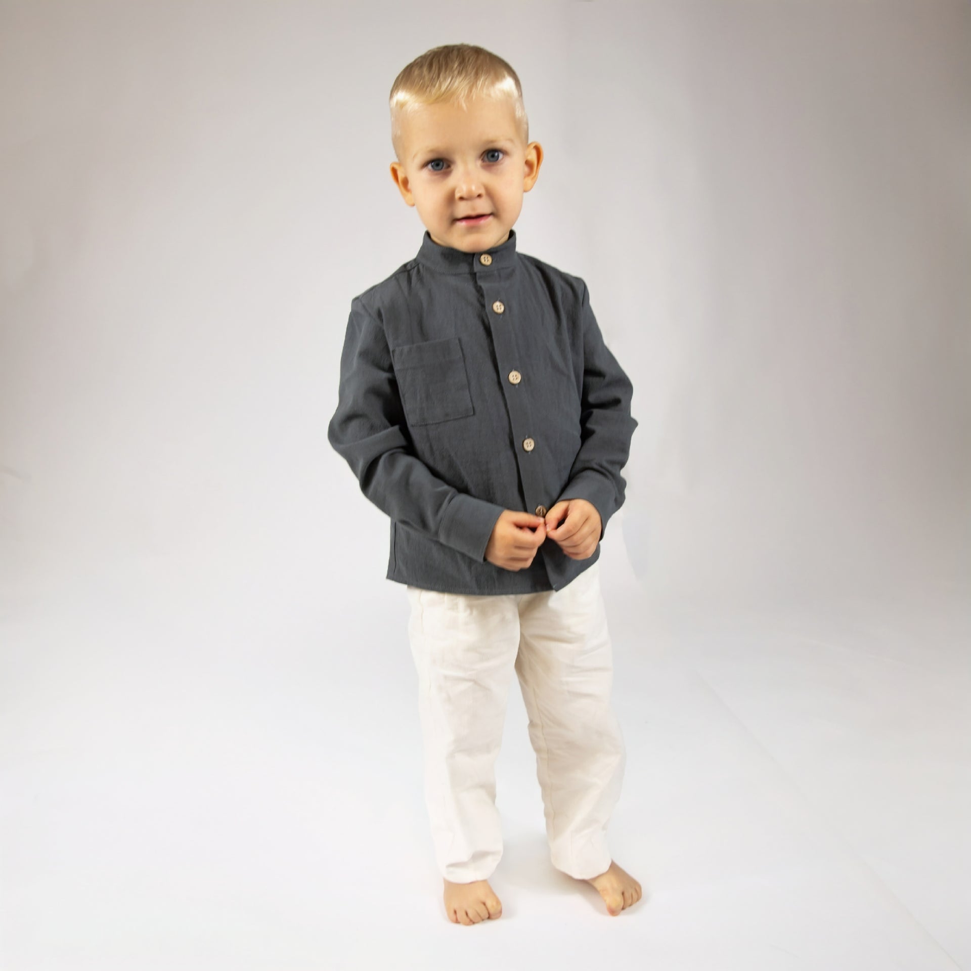 Pantaloni ecru din catifea pentru baieti