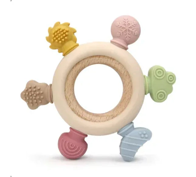 Jucărie de Dentiție Multisenzorial - Inel de dentiție din lemn și silicon Alb crem. 0+ - Bebeboo - Totul pentru copii. Jucării, Hăinuțe, Perne, Mobilier, Textile