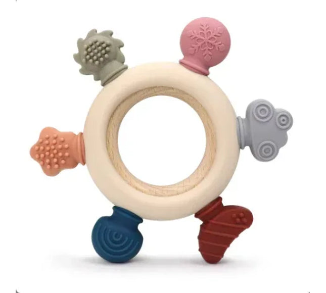 Jucărie de Dentiție Multisenzorial - Inel de dentiție din lemn și silicon - Bej deschis. 0+ - Bebeboo - Totul pentru copii. Jucării, Hăinuțe, Perne, Mobilier, Textile