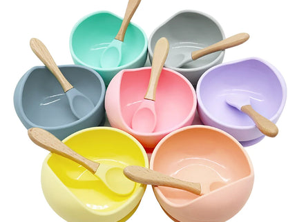 Set diversificare bebelusi din silicon (bol si lingurita cu maner din lemn) – Peach , 6 luni +