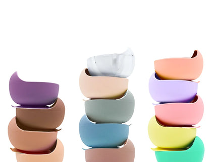 Set diversificare bebelusi  din silicon (bol si lingurita cu maner din lemn) – Brown, 6 luni +