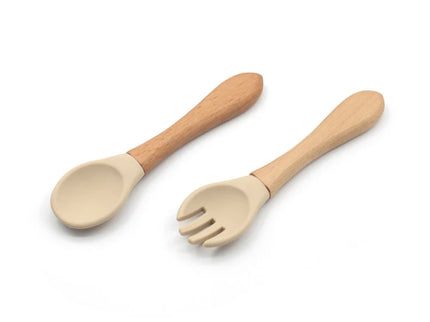 Set tacamuri pentru bebelusi, lingurita + furculita, diverse culori, silicon si lemn, 6 luni+