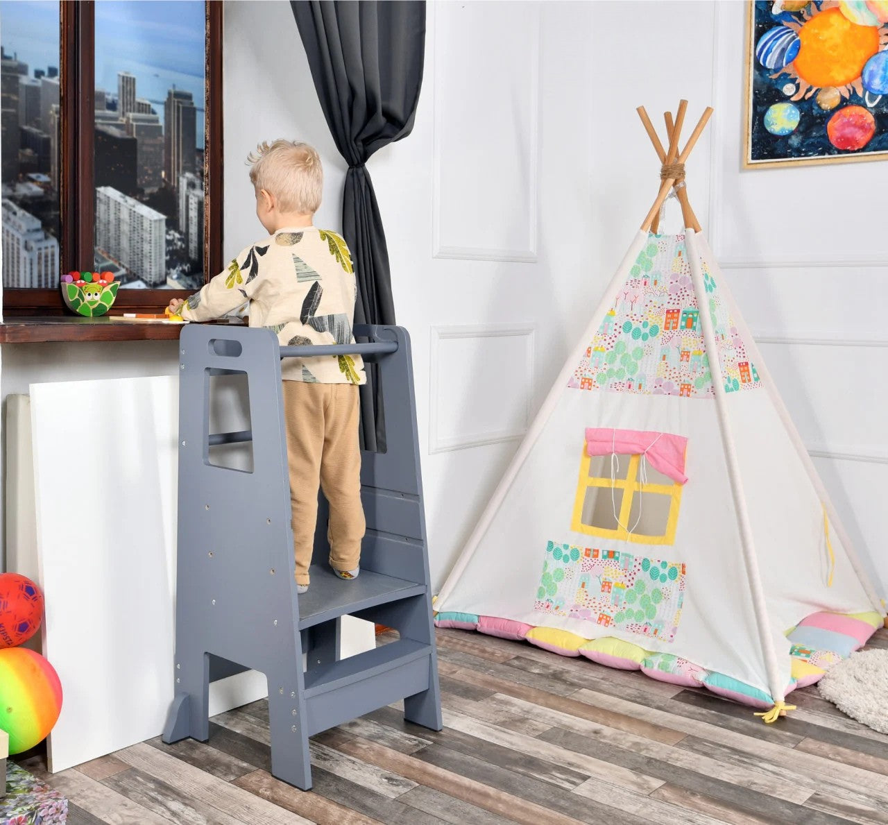 Turn de Invatare pentru Copii - Inaltator de tip Learning Tower cu Treapta de urcare antiderapanta si Balustrade de Protectie