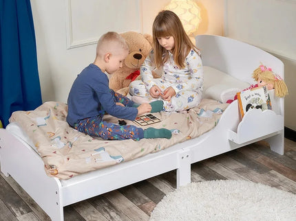 Pat Copii cu Protectie Laterala si Raft Depozitare Carti si Jucarii, Model Norisor, Patut pentru Baieti si Fetite Varsta de 3 - 8 Ani, Mobilier din Lemn MDF, Alb + Bonus Stickere Fosforescente - Bebeboo - Totul pentru copii. Jucării, Hăinuțe, Perne, Mobilier, Textile