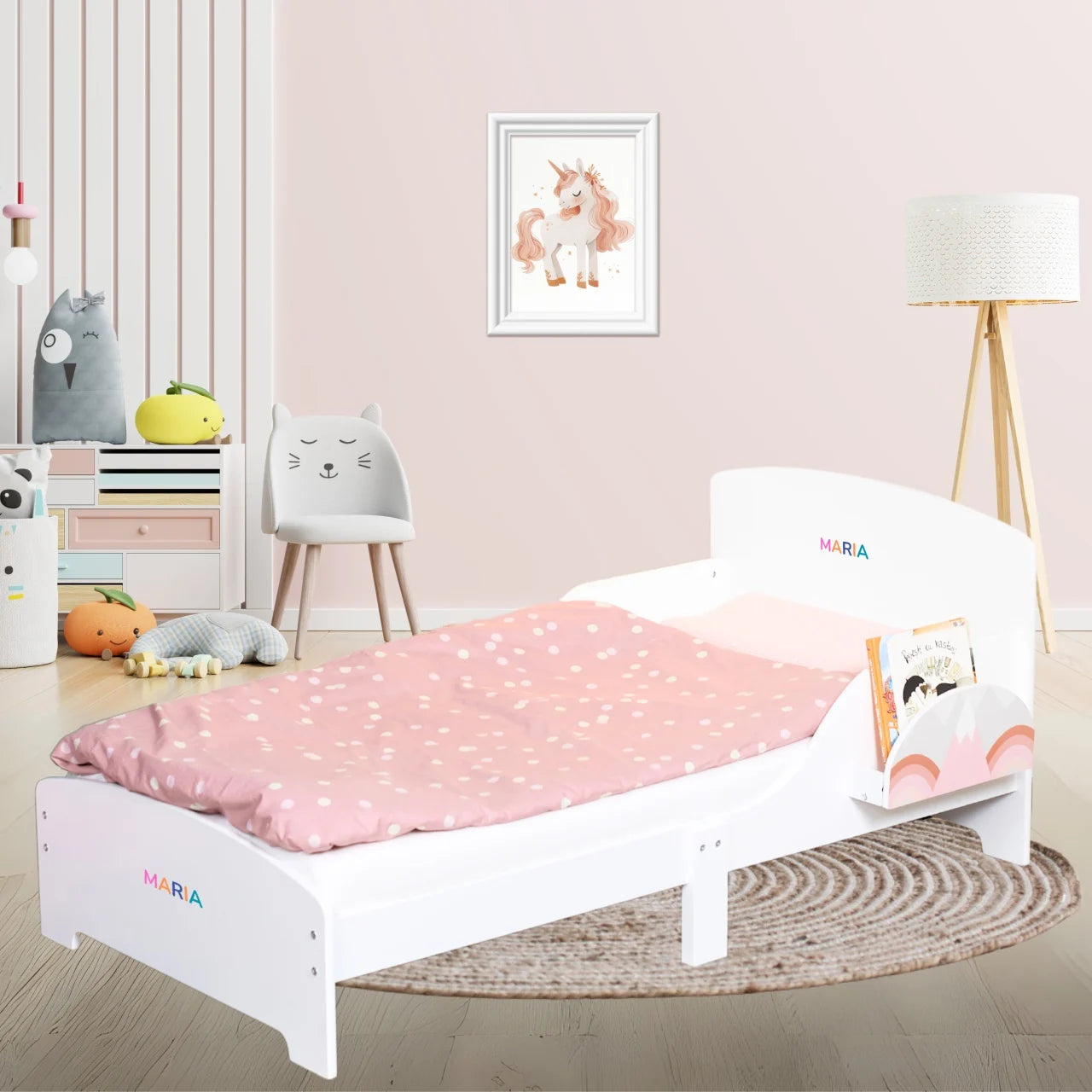 Pat Copii cu Protectie Laterala si Raft Depozitare Carti si Jucarii, Model Curcubeu, Patut pentru Fetite Varsta de 3 - 8 Ani, Mobilier din Lemn MDF, Alb + Bonus Stickere Fosforescente