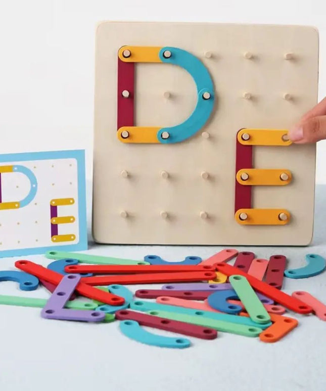 Placă Montessori cu litere, cifre și forme
