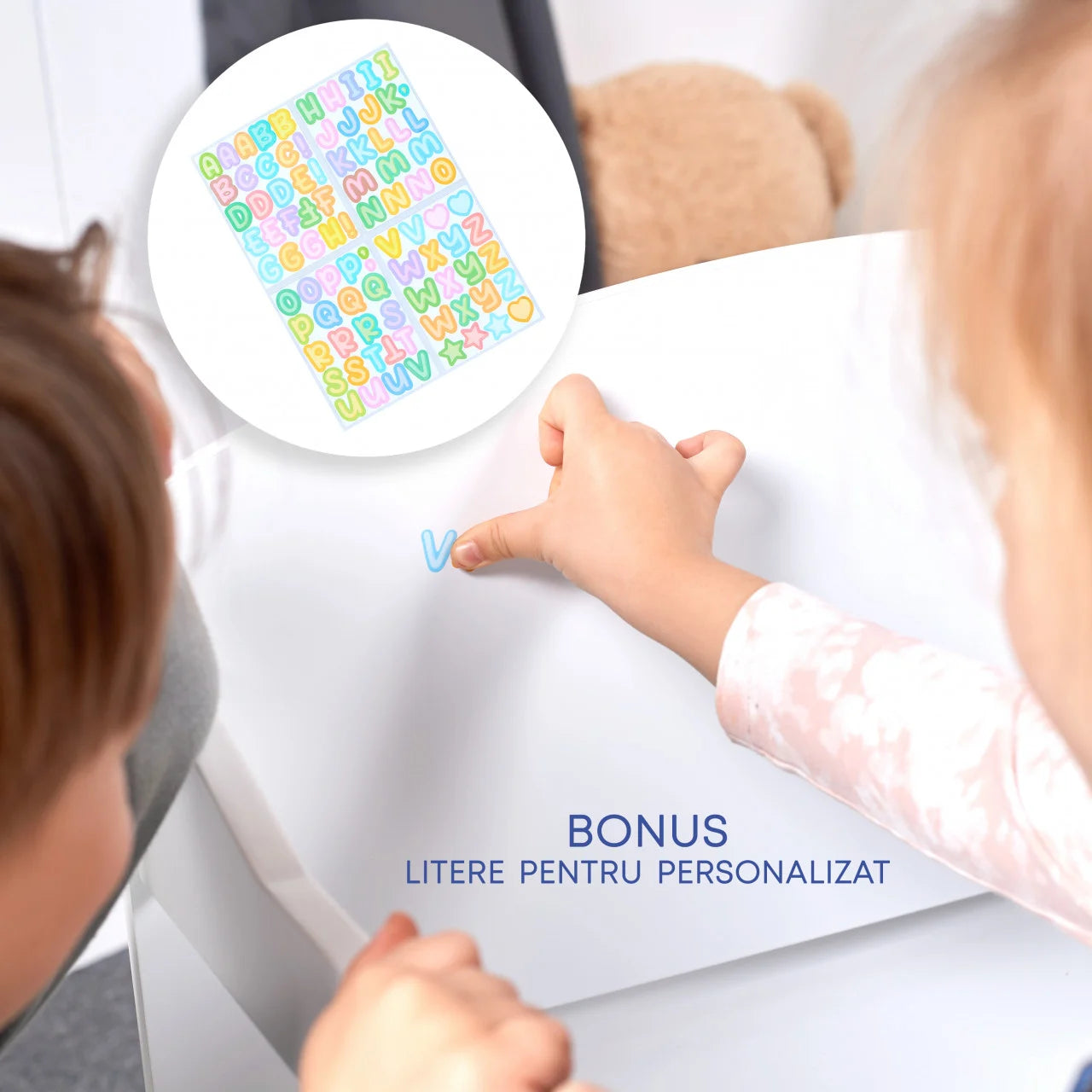 Set Masuta cu 2 Scaune pentru copii, cu Rafturi pentru Carti, Suporto, din MDF, Sertare Depozitare, Organizator Jucarii, Tabla de Scris, Desenat, Studiat. Alb cu Maro, 3-6 ani